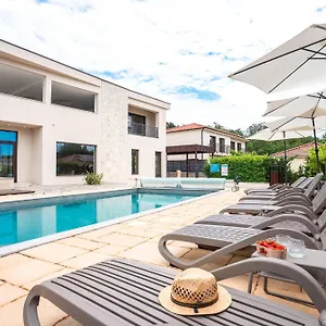  Apartament Vsg - Relaxing Apartments, 200m From The Sea, With Pool, Sauna & Jacuzzi Chorwacja